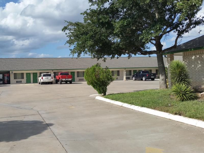 Garden Inn & Suites Hebbronville Exterior foto